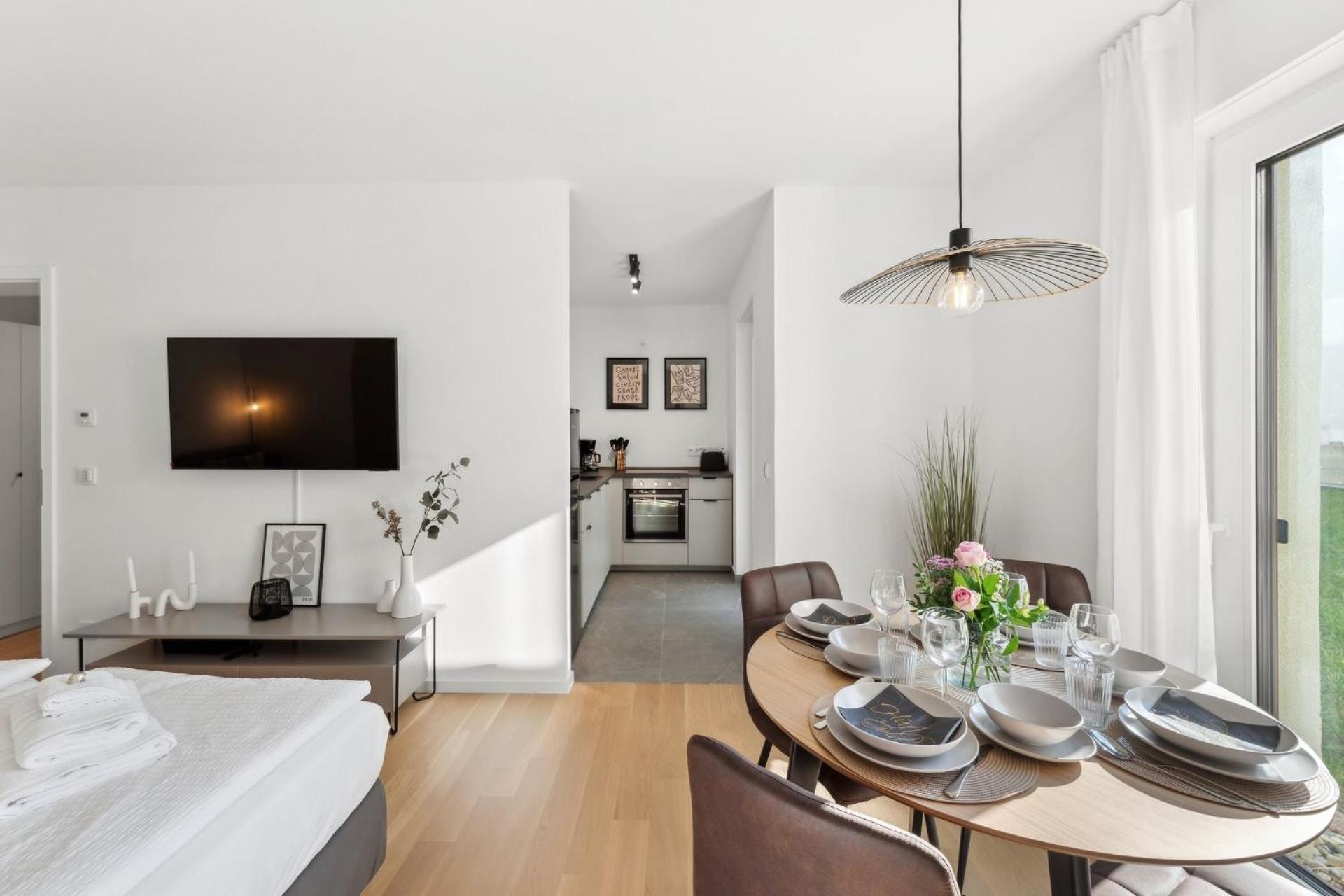 Apartment Anbindung & Lage I Bis 5p I Aufzug I Tiefgarage I Terrasse