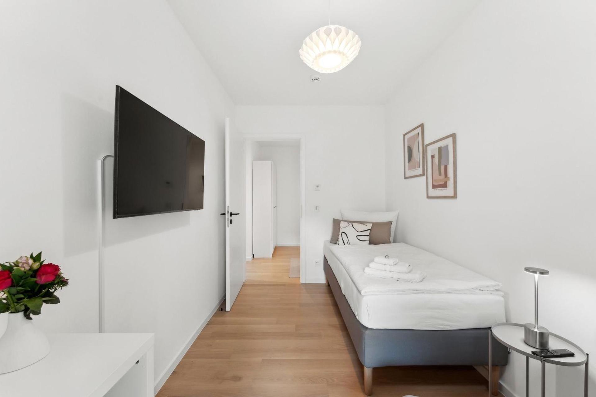 Apartment Anbindung & Lage I Bis 5p I Aufzug I Tiefgarage I Terrasse *